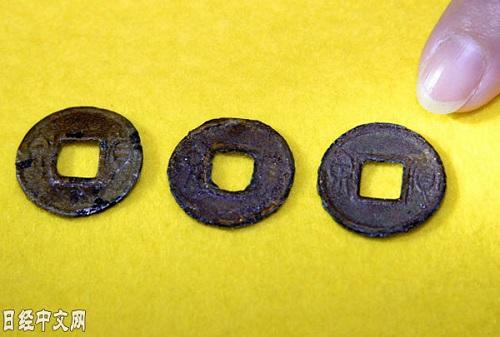菇新破壁灵芝孢子粉资讯：日本出土3枚2000年前中国青铜币