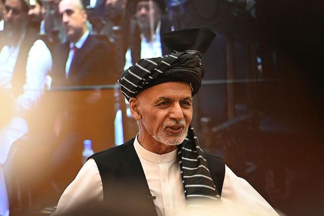 阿富汗总统逃亡后首次发声